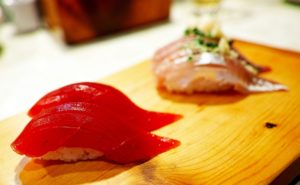 大手回転すしチェーン初！あのスシローが挑む赤シャリとは！？