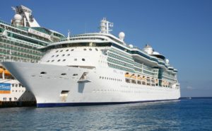旅行に、サプライズに！今、クルージングが人気を集める理由