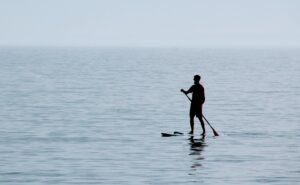 大人がハマるマリンアクティビティ「SUP」の魅力を徹底解説！