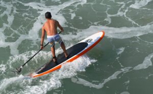 注目のマリンスポーツ「パドルサーフィン」を楽しもう